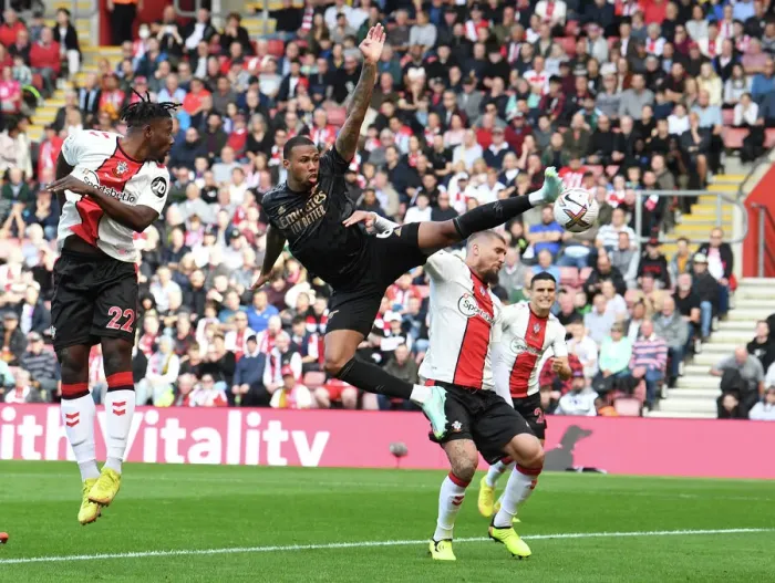 Framed Print : Arsenal's Gabreil Magalhaes Faces Off Against Southampton's Lyanco in Premier League Clash (2022-23)