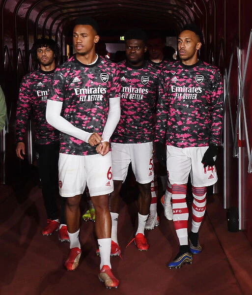 Arsenal's Gabriel and Aubameyang Prepare for Aston Villa Clash in Premier League (2021-22)