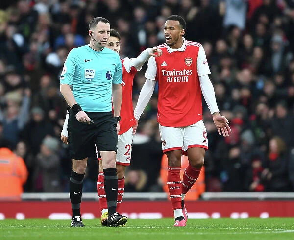 Arsenal's Gabriel Discusses with Referee during Arsenal vs. AFC Bournemouth Premier League Match, 2022-23