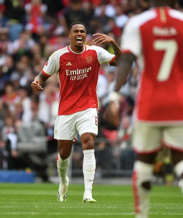 Framed Print : Arsenal's Gabriel Faces Manchester City in FA Community Shield Showdown