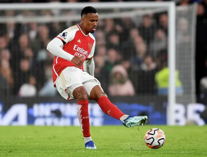 Framed Print : Arsenal's Gabriel Faces Off Against Chelsea: Intense Rivalry in the 2023-24 Premier League Framed Print : Arsenal's Gabriel Faces Off Against Chelsea: Intense Rivalry in the 2023-24 Premier League