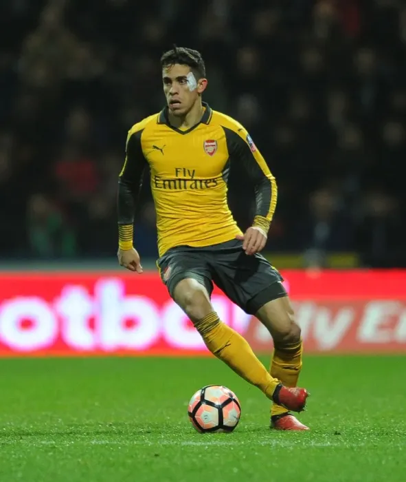 Framed Print : Arsenal's Gabriel Faces Off in FA Cup Third Round Clash Against Preston North End