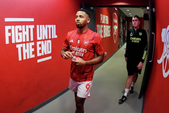 Framed Print : Arsenal's Gabriel Jesus Prepares for Kickoff: Arsenal FC vs. Fulham FC, Premier League 2023-24