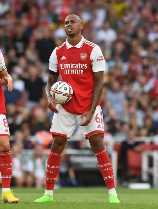 Framed Print : Arsenal's Gabriel Magalhaes in Action Against Fulham in 2022-23 Premier League