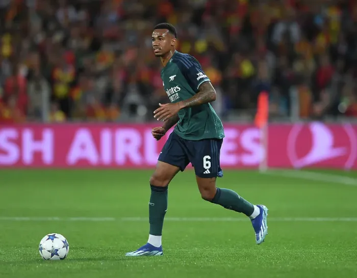Framed Print : Arsenal's Gabriel Magalhaes in Action: RC Lens vs Arsenal, UEFA Champions League 2023-24 Framed Print : Arsenal's Gabriel Magalhaes in Action: RC Lens vs Arsenal, UEFA Champions League 2023-24