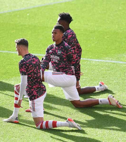 Arsenal's Gabriel Magalhaes Gears Up for Arsenal v Watford in Premier League Action
