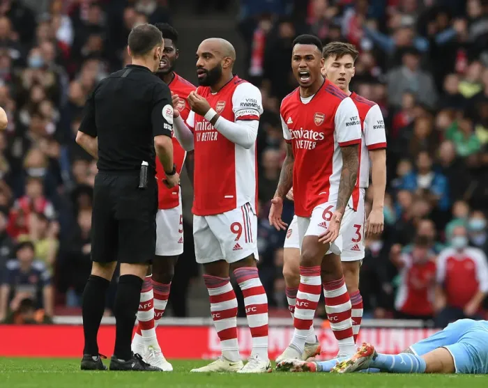 Framed Print : Arsenal's Gabriel Magalhaes Red-Carded in Intense Arsenal v Manchester City Clash (2021-22)