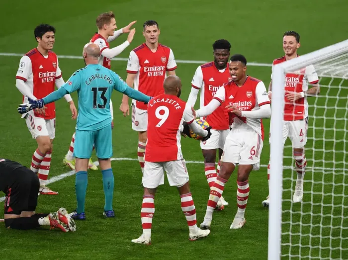 Framed Print : Arsenal's Gabriel Magalhaes Scores Third Goal vs Southampton (Premier League 2021-22) Framed Print : Arsenal's Gabriel Magalhaes Scores Third Goal vs Southampton (Premier League 2021-22)