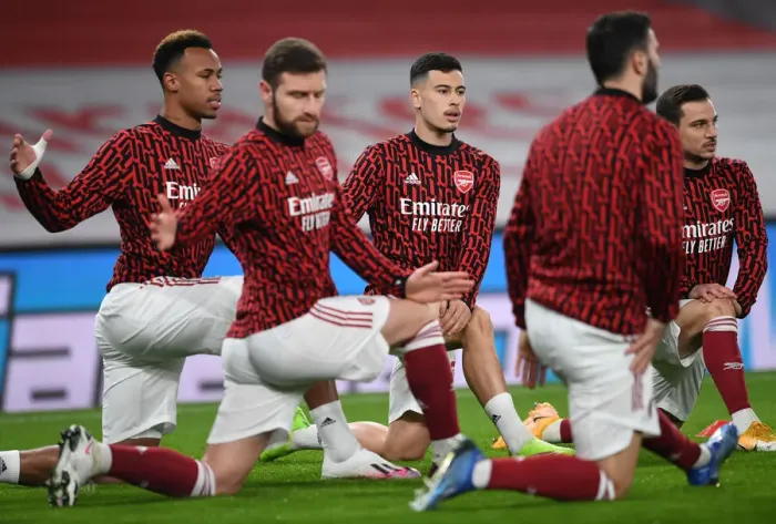 Framed Print : Arsenal's Gabriel Martinelli: Pre-Match Routine Before Carabao Cup Showdown with Manchester City (Behind Closed Doors) Framed Print : Arsenal's Gabriel Martinelli: Pre-Match Routine Before Carabao Cup Showdown with Manchester City (Behind Closed Doors)