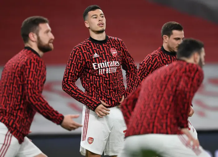 Framed Print : Arsenal's Gabriel Martinelli: Pre-Match Focus Before Carabao Cup Clash with Manchester City (Behind Closed Doors) Framed Print : Arsenal's Gabriel Martinelli: Pre-Match Focus Before Carabao Cup Clash with Manchester City (Behind Closed Doors)