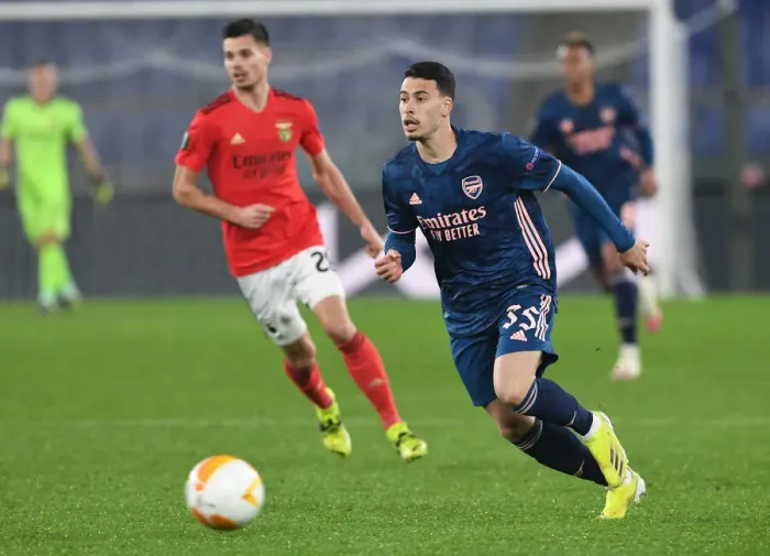 Framed Print : Arsenal's Gabriel Martinelli in Action against SL Benfica in UEFA Europa League Round of 32, Rome, Italy (2021)