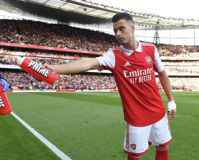 Framed Print : Arsenal's Gabriel Martinelli Gears Up for Arsenal v Liverpool Clash (2022-23)