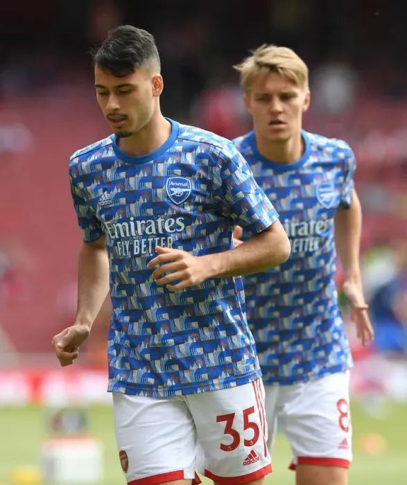 Framed Print : Arsenal's Gabriel Martinelli Gears Up: Arsenal v Everton, Premier League 2021-22
