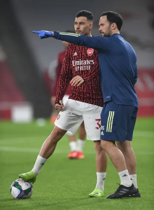 Framed Print : Arsenal's Gabriel Martinelli Prepares for Carabao Cup Showdown against Manchester City Framed Print : Arsenal's Gabriel Martinelli Prepares for Carabao Cup Showdown against Manchester City