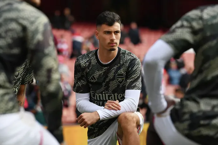Framed Print : Arsenal's Gabriel Martinelli: Unwavering Focus Ahead of Arsenal vs Sheffield United, Premier League 2023-24 Framed Print : Arsenal's Gabriel Martinelli: Unwavering Focus Ahead of Arsenal vs Sheffield United, Premier League 2023-24