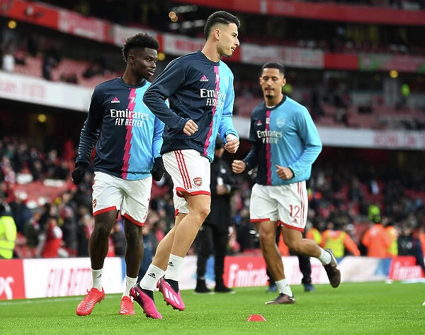 Arsenal's Gabriel Martinelli Warms Up Ahead of Arsenal v Manchester United (2022-23)