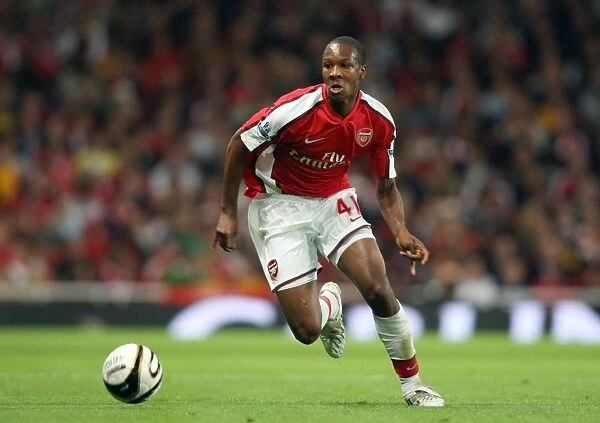 Arsenal's Gavin Hoyte Shines: 6-0 Crush of Sheffield United in Carling Cup