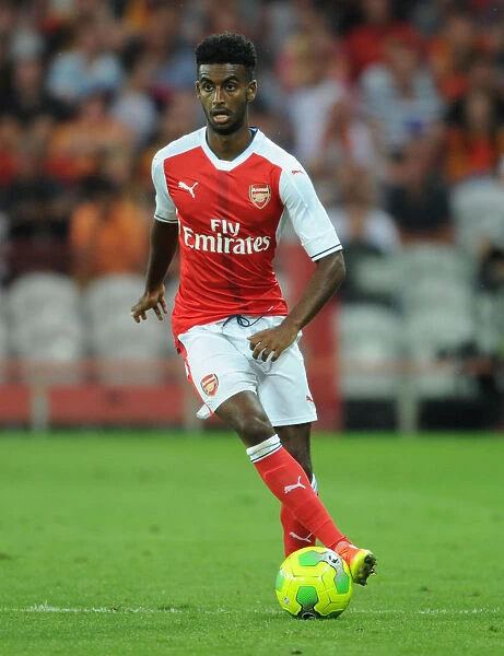 Arsenal's Gedion Zelalem in Action at Lens Pre-Season Friendly (2016)