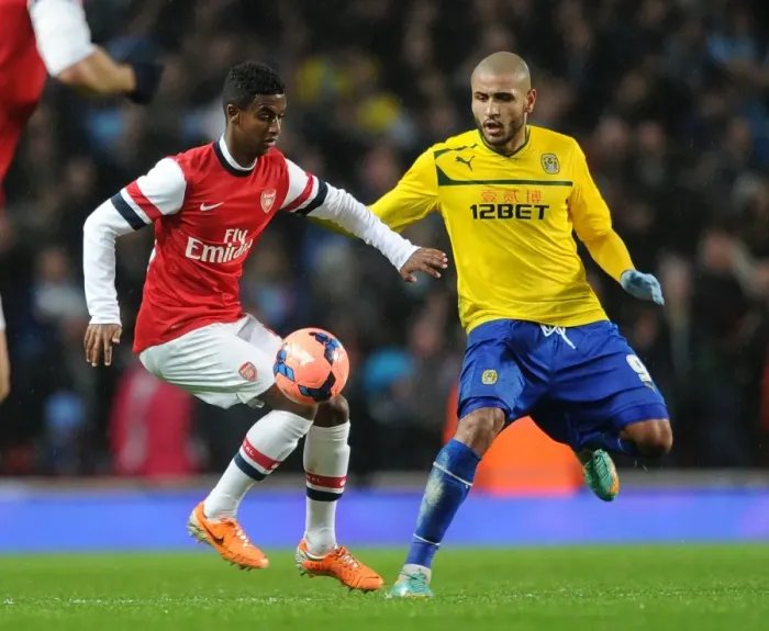 Framed Print : Arsenal's Gedion Zelalem Faces Off Against Coventry's Leon Clarke in FA Cup Clash