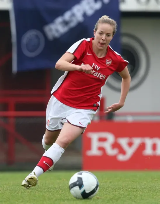 Framed Print : Arsenal's Gemma Davison Scores the Winning Goal in UEFA Cup Match Against Sparta Prague