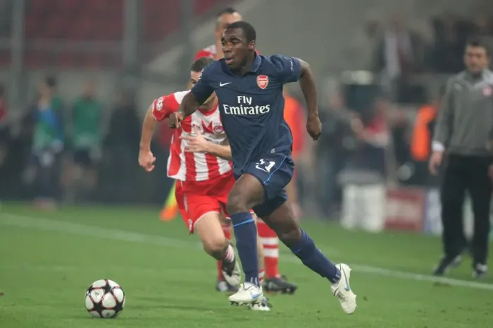 Framed Print : Arsenal's Gilles Sunu Shines in UEFA Champions League Victory over Olympiacos (9 / 12 / 2009)