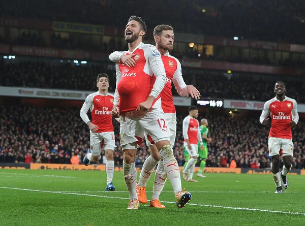 Arsenal's Giroud and Ramsey Celebrate Goals Against Sunderland (2015-16)