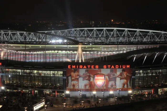 Framed Print : Arsenal's Glorious 2-1 Victory over Barcelona in the UEFA Champions League at Emirates Stadium