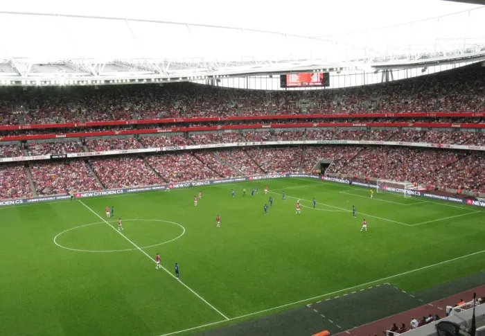 Framed Print : Arsenal's Glory: A 1:0 Victory Over Real Madrid at the Emirates Stadium (2008)