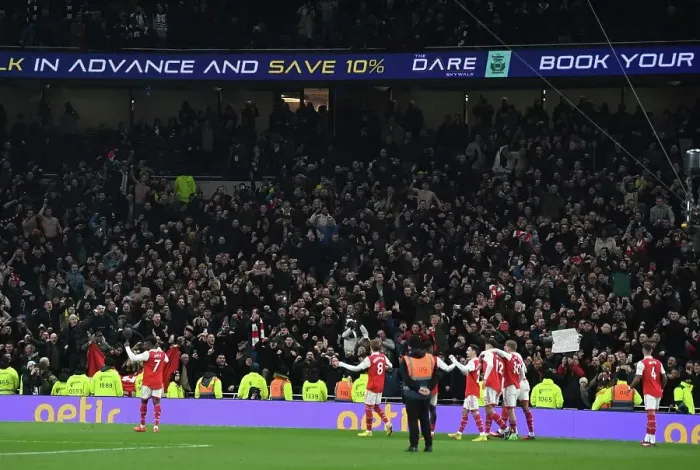 Framed Print : Arsenal's Glory: Celebrating a Premier League Victory over Tottenham Hotspur in London
