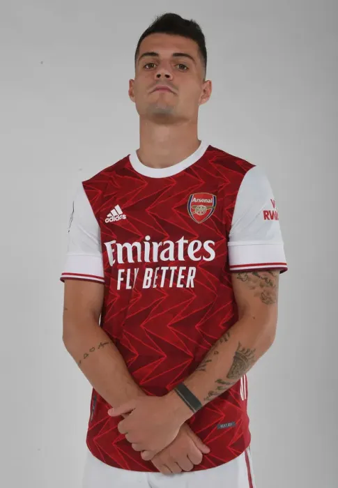 Framed Print : Arsenal's Granit Xhaka in Focus: Training Intensely Ahead of 2020-21 Season