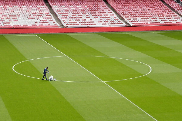 Arsenal's Groundsman Prepares Emirates Turf for Arsenal vs Brighton & Hove Albion