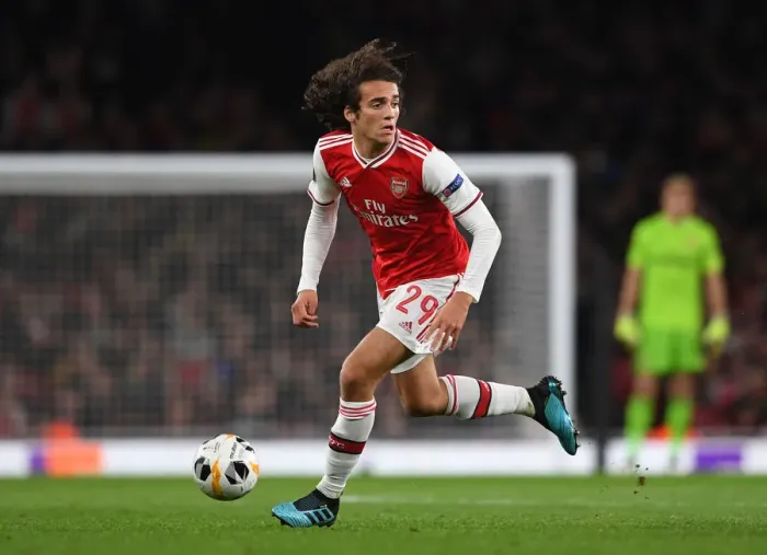 Framed Print : Arsenal's Guendouzi in Action against Vitoria Guimaraes in UEFA Europa League