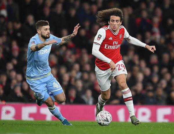 Arsenal's Guendouzi Overpowers Leeds Klich in FA Cup Clash