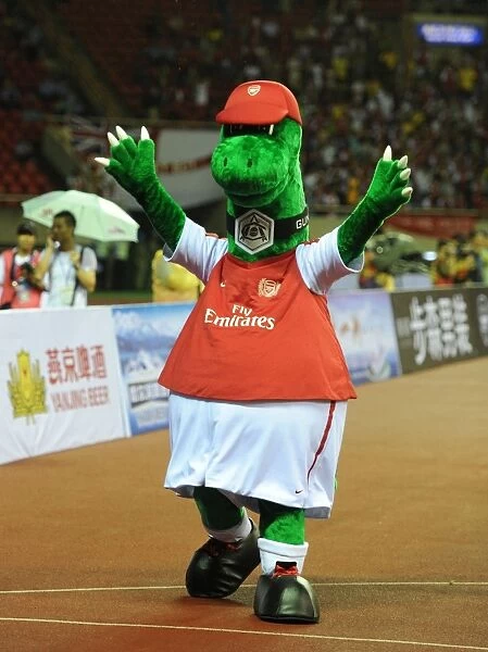 Arsenal's Gunnersaurus at 2011 Pre-Season Friendly in Hangzhou, China (vs Hangzhou Greentown)