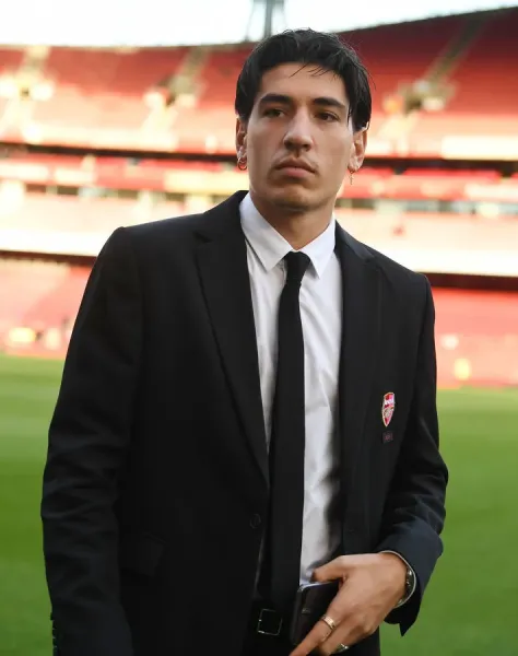 Arsenal FC Print: Hector Bellerin vs Crystal Palace Art