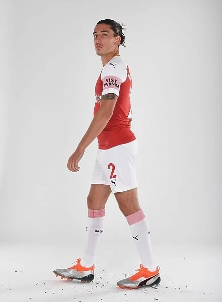 Arsenal's Hector Bellerin at 2018 / 19 First Team Photo Call