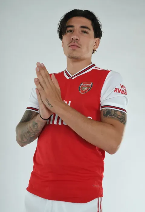Framed Print : Arsenal's Hector Bellerin at 2019-20 Pre-Season Training Framed Print : Arsenal's Hector Bellerin at 2019-20 Pre-Season Training