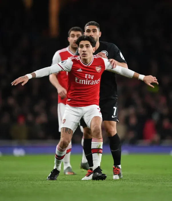 Framed Print : Arsenal's Hector Bellerin in Action Against Brighton & Hove Albion (Premier League 2019-20)