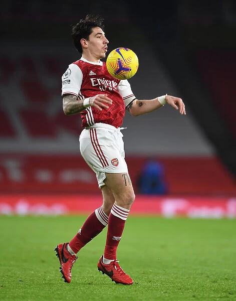Arsenal's Hector Bellerin in Action against Crystal Palace at Empty Emirates Stadium, Premier League 2020-21
