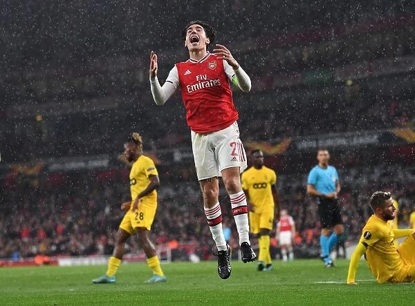 Arsenal's Hector Bellerin in Action during Europa League Match against Standard Liege