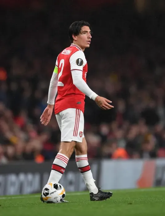 Framed Print : Arsenal's Hector Bellerin in Action during Europa League Clash against Standard Liege Framed Print : Arsenal's Hector Bellerin in Action during Europa League Clash against Standard Liege