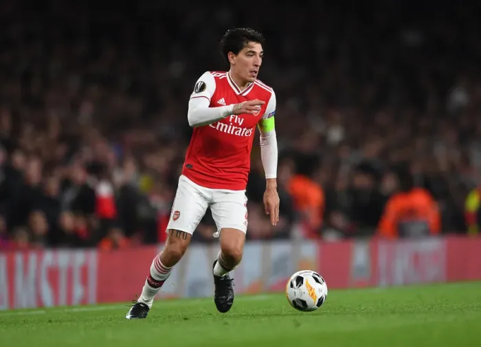 Framed Print : Arsenal's Hector Bellerin in Action during Europa League Clash against Vitoria Guimaraes