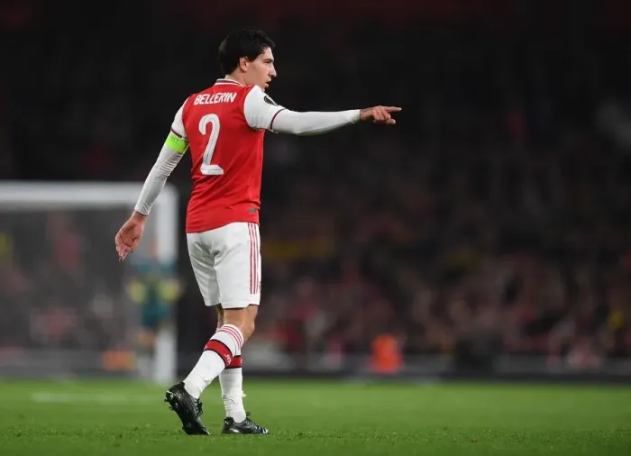 Framed Print : Arsenal's Hector Bellerin in Action during Europa League Match against Standard Liege Framed Print : Arsenal's Hector Bellerin in Action during Europa League Match against Standard Liege