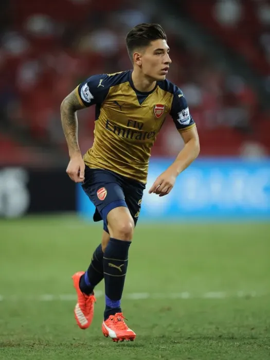 Framed Print : Arsenal's Hector Bellerin in Action against Singapore XI at Singapore National Stadium Framed Print : Arsenal's Hector Bellerin in Action against Singapore XI at Singapore National Stadium