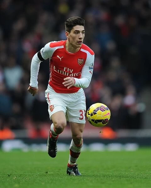 Arsenal's Hector Bellerin in Action Against Stoke City (Premier League 2014-15)