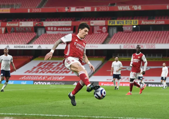 Framed Print : Arsenal's Hector Bellerin at Empty Emirates: Arsenal vs Manchester City, Premier League 2020-21
