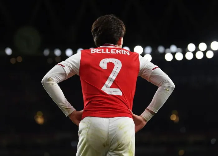 Framed Print : Arsenal's Hector Bellerin in Europa League Action: Arsenal vs Olympiacos at Emirates Stadium