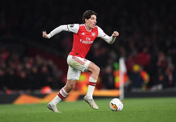 Arsenal's Hector Bellerin in Europa League Clash Against Olympiacos at Emirates Stadium