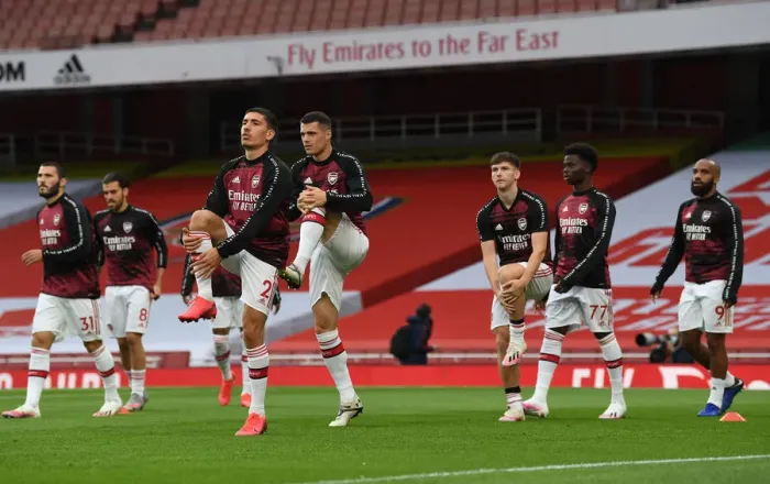 Framed Print : Arsenal's Hector Bellerin Gears Up for Arsenal v Leicester City Premier League Clash at Emirates Stadium