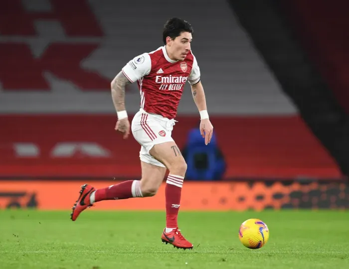 Framed Print : Arsenal's Hector Bellerin Plays at Empty Emirates Stadium in the 2020-21 Premier League Match Against Crystal Palace
